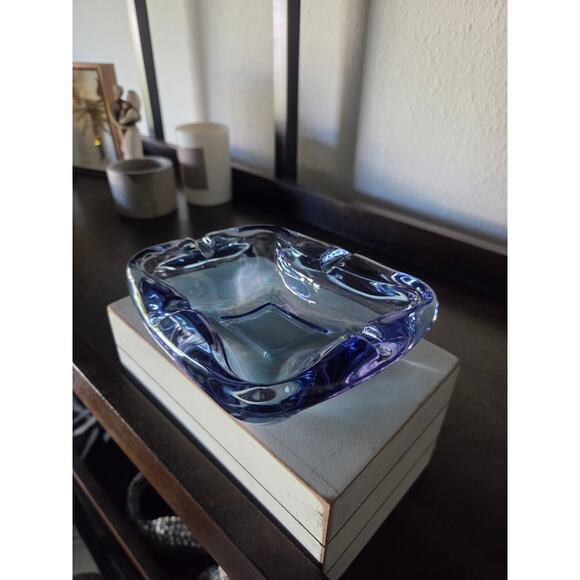 Anchor Hocking Atomic Amoeba Glass Ashtray Blue Iridescent Mid Century 5.5" - Picture 3 of 8